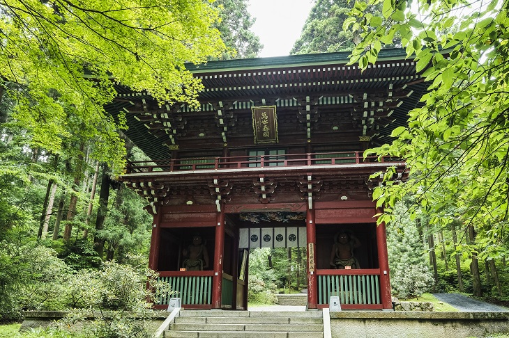 御岩神社