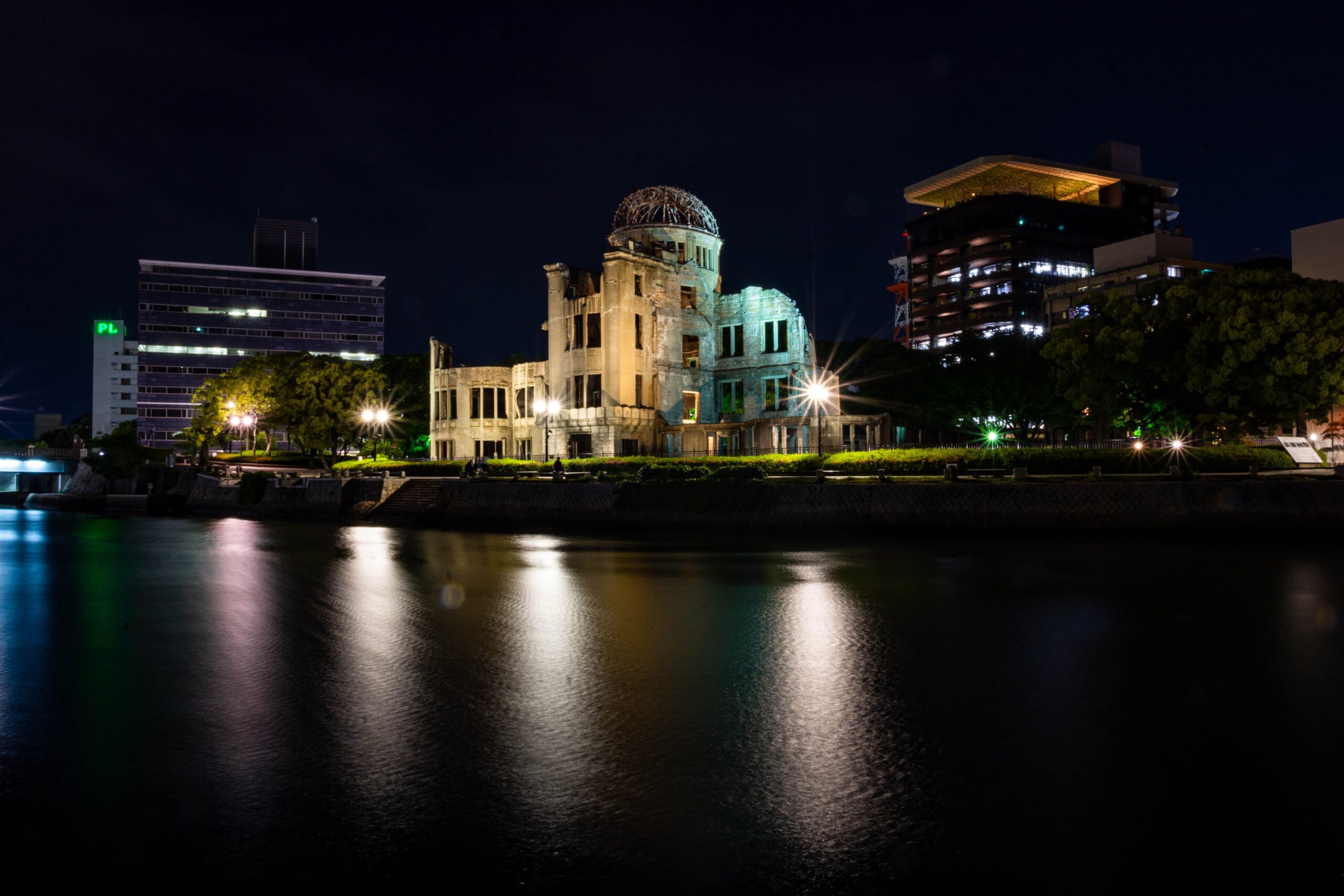 原爆ドーム　夜景