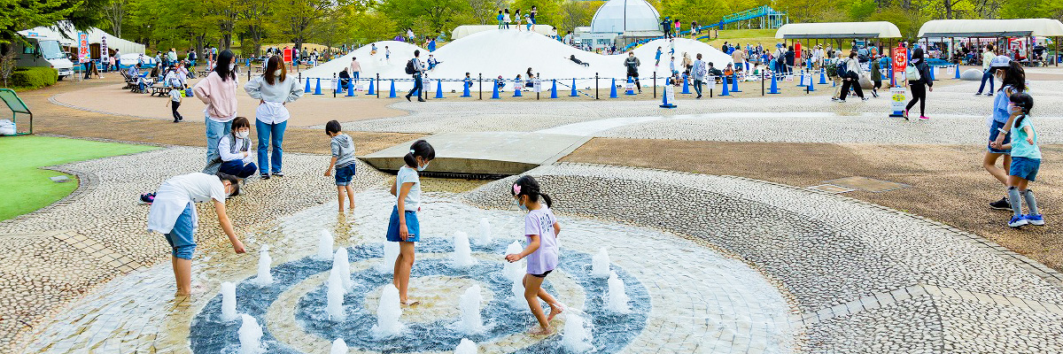 国営みちのく杜の湖畔公園